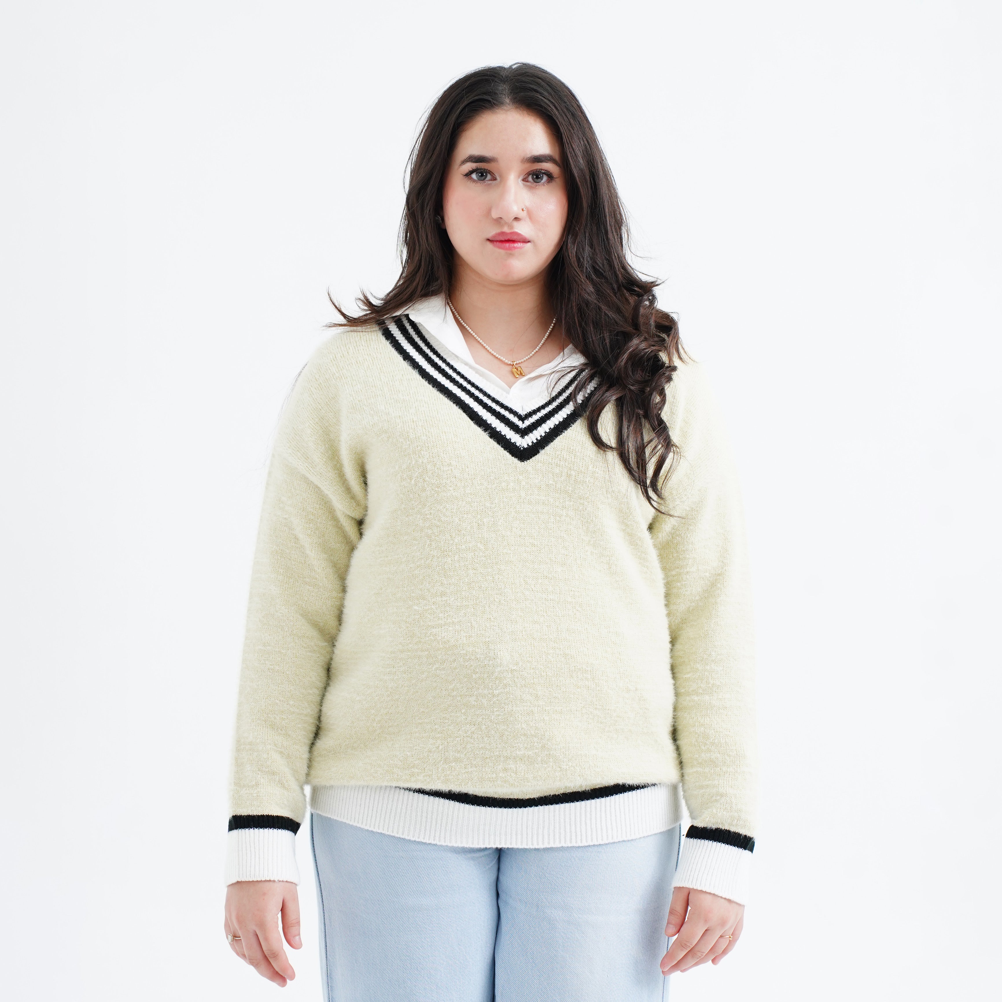 Signature V-neck Sweater